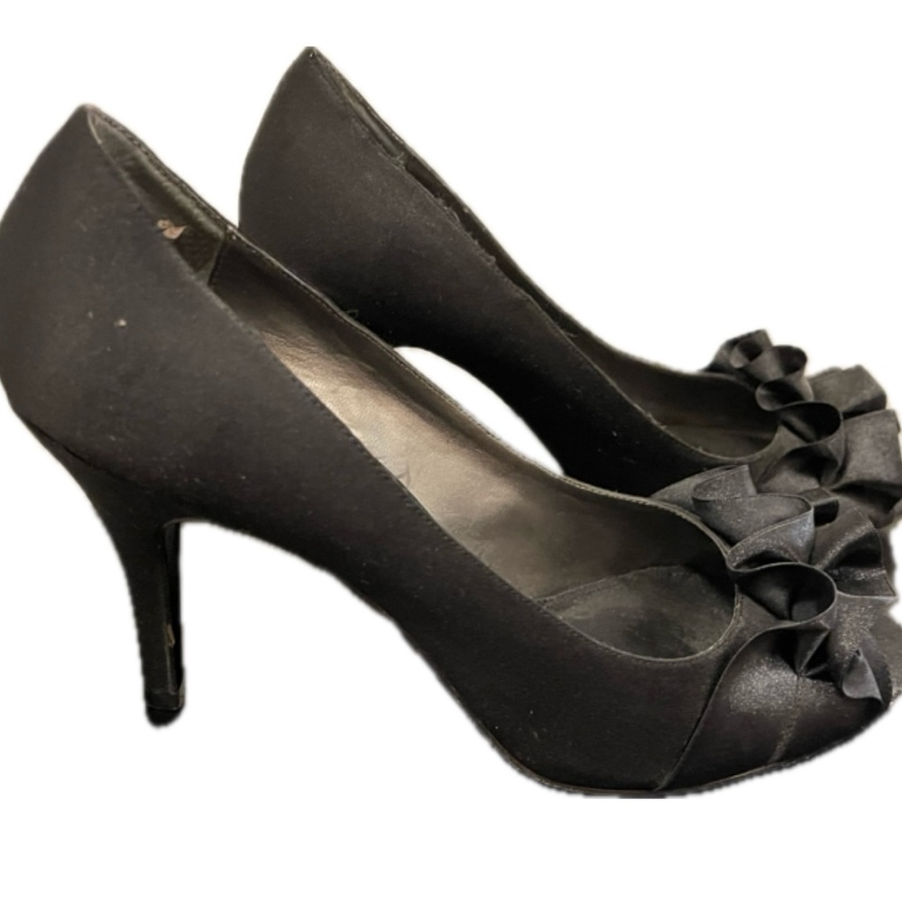 Women’s Nina size 8 1/2 dress shoes